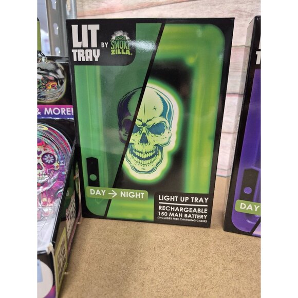 Smokezilla Lit Tray Light-Up Rechargeable Rolling Tray With Green & Black Skull - Picture 1 of 6
